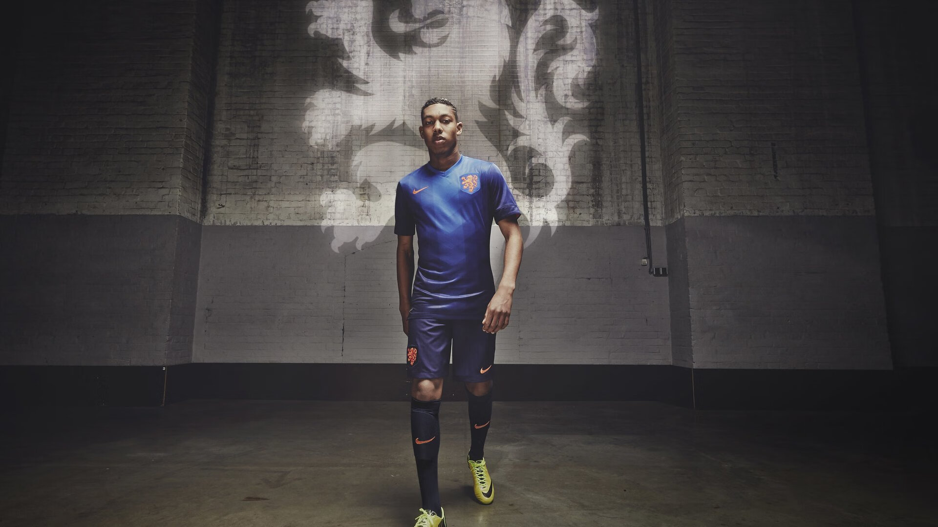 中国足球青少年足球人才选拔机制科学化，我国足球青少年人才培养存在的问题