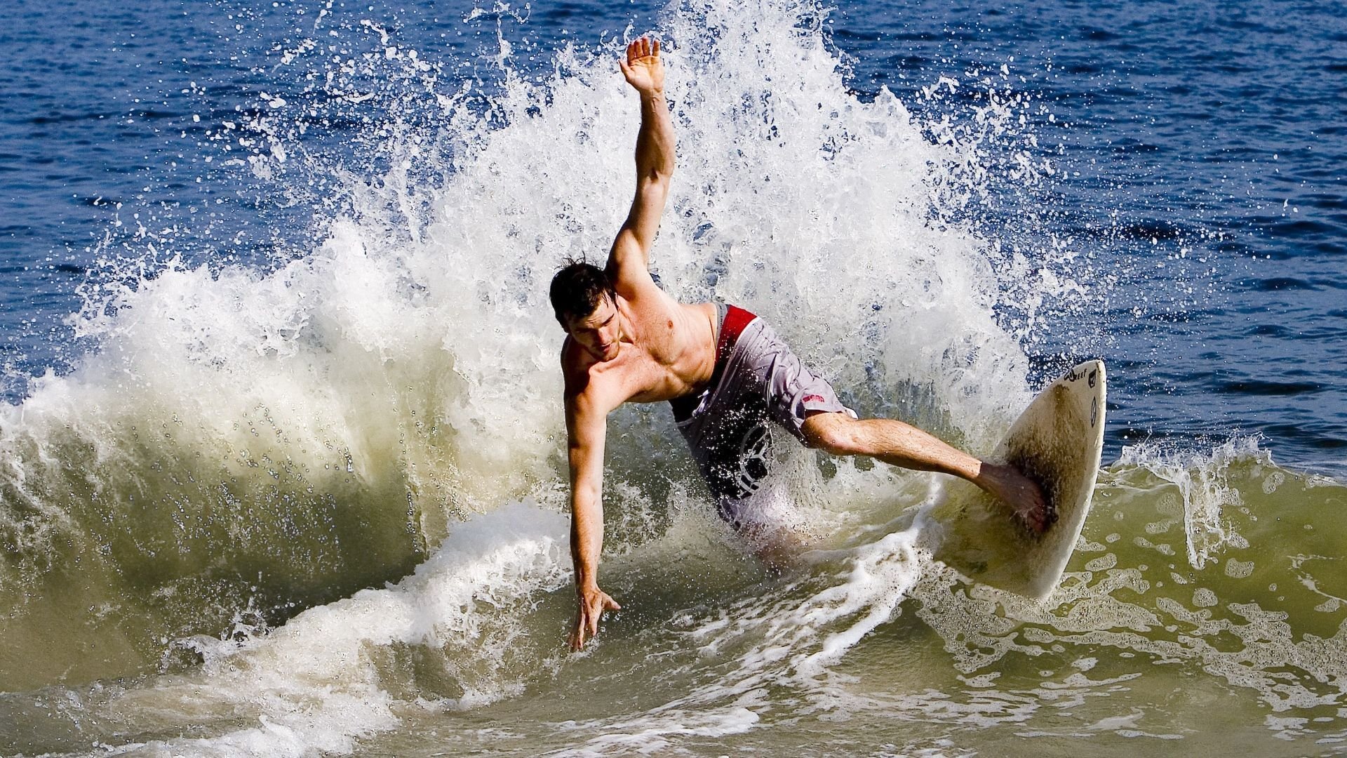 灰熊宣布阵容重建主打年轻化路线，灰熊的阵容