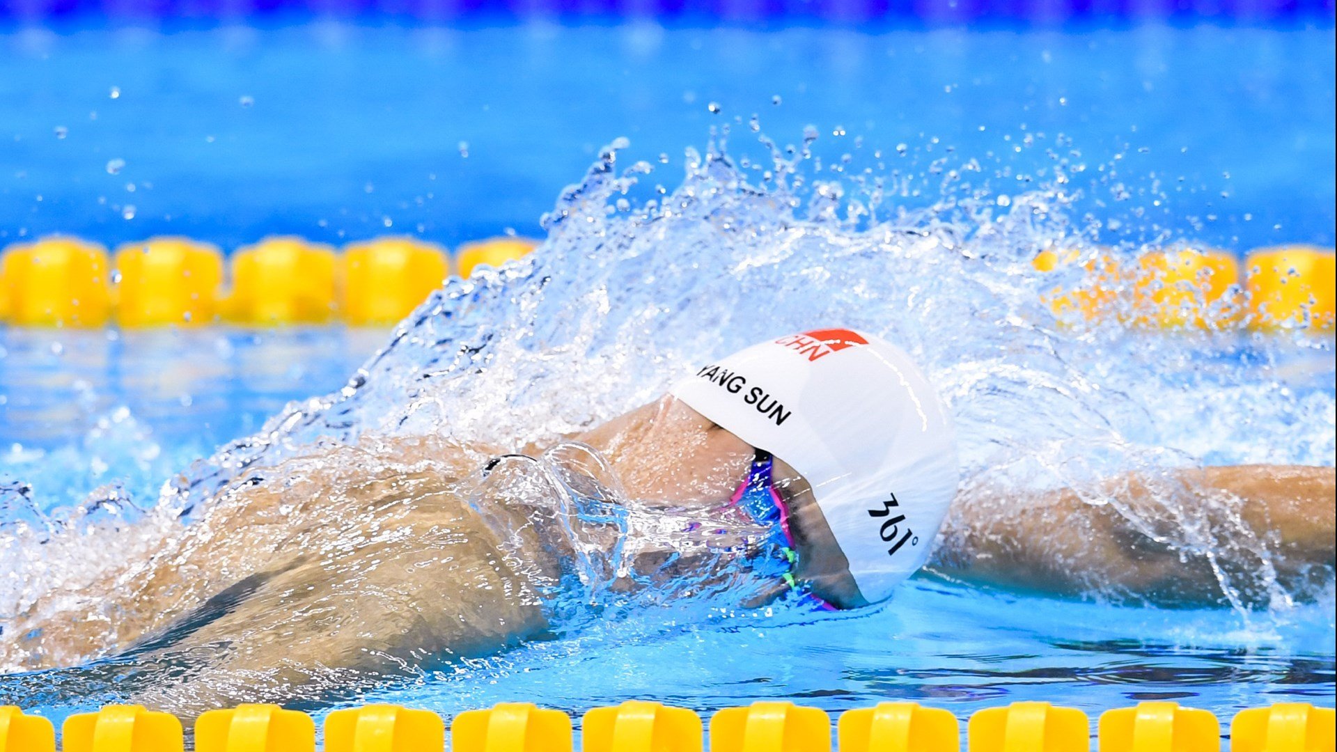 跳水决赛波兰女将冷静沉着，波兰跳水运动员女